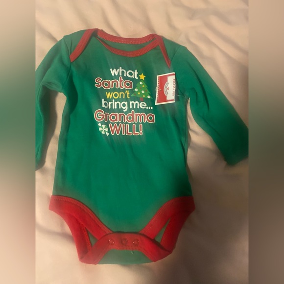 NWT Set of two unisex baby Christmas onesies in size 0-3 months - Picture 3 of 6